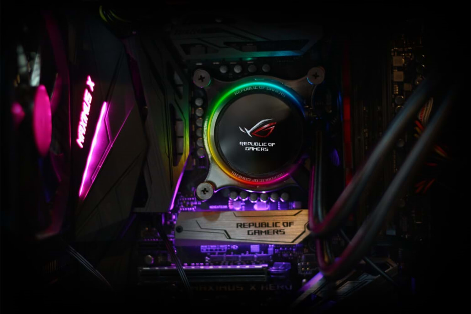 Liquid Asus ROG RYUO 240 RGB + Display